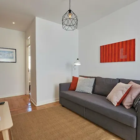 Charming Em Belem-books And Canvas Apartment