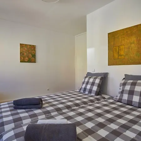 Charming Em Belem-books And Canvas Apartment Lissabon