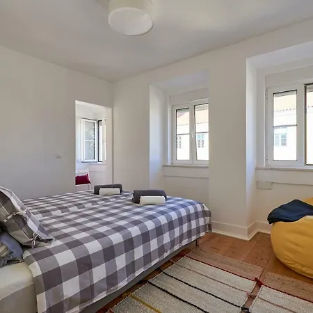 Charming Em Belem-books And Canvas Apartment Lissabon