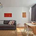 Charming Em Belem-books And Canvas شقة *